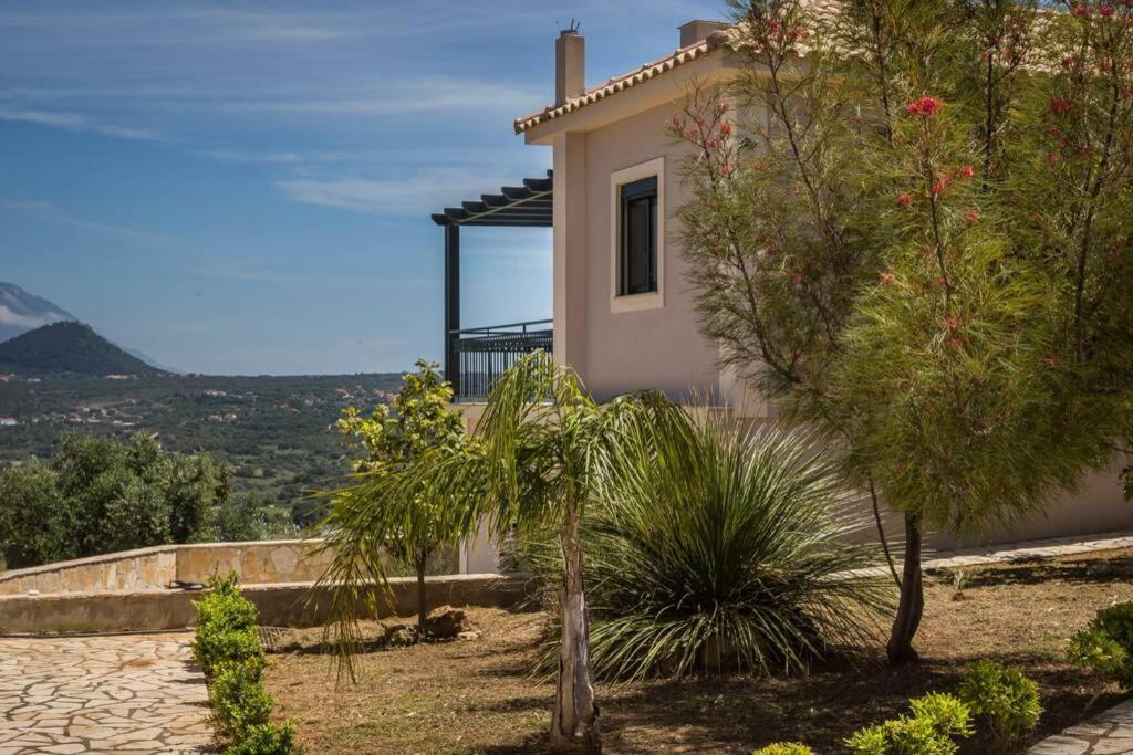 Вилла Peaceful House With An Awesome View Хелмата Экстерьер фото